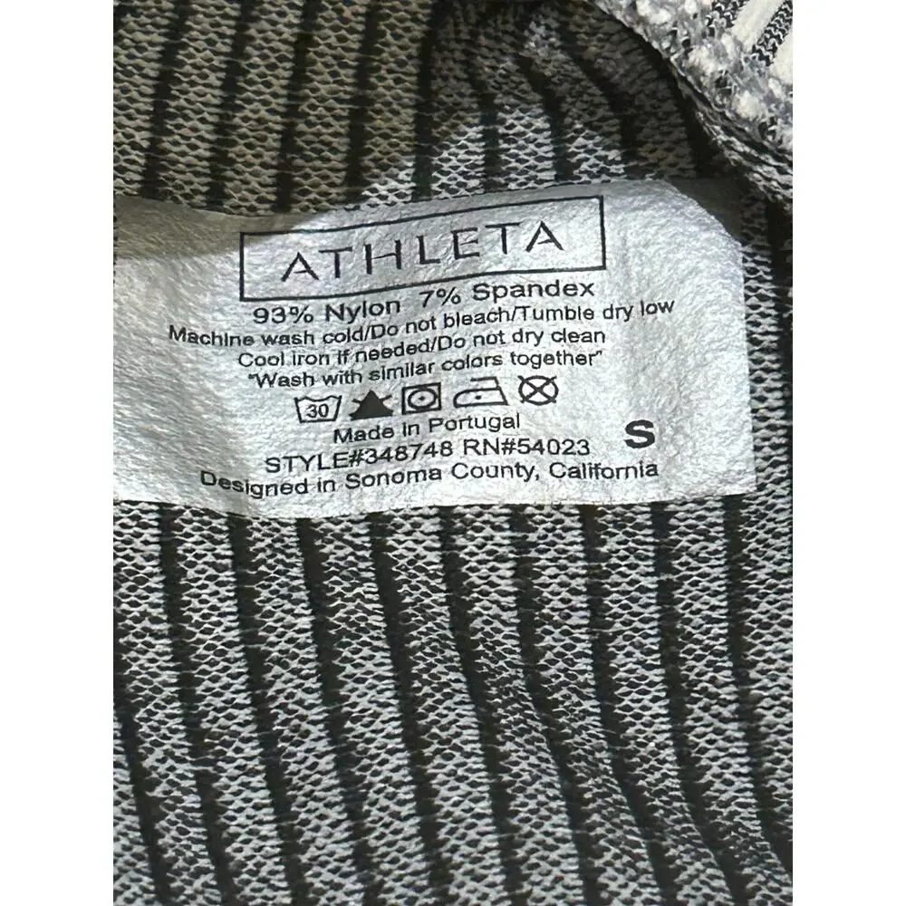 NWT Athleta Flurry Base Layer Turtleneck Light Women's size S - Picture 2 of 7